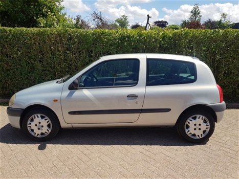 Renault Clio - 1.6 RN Automaat APK t/m 18-06-2020 - 1