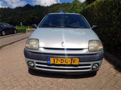 Renault Clio - 1.6 RN Automaat APK t/m 18-06-2020 - 1