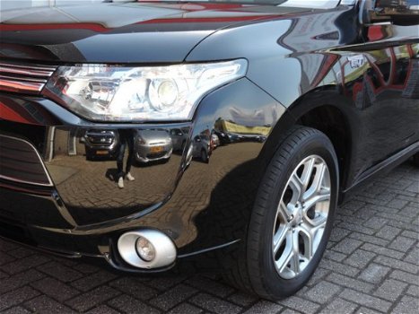 Mitsubishi Outlander - 2.0 PHEV 4WD Intense + Aut (leer, navi, xenon, camera) - 1