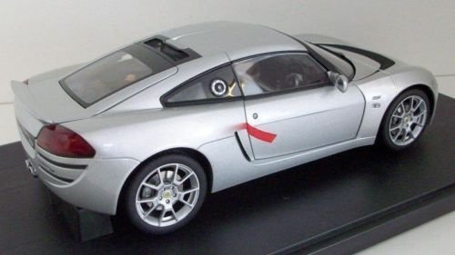 1:18 AutoArt 75366 Lotus Europa S silver coupe - 2