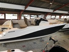 Quicksilver Activ 675 Open