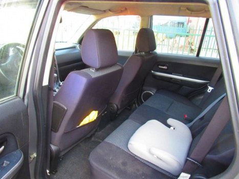 Suzuki Grand Vitara - 2.0 - 1