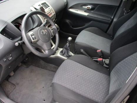 Toyota Urban Cruiser - 1.3 VVT-I 5drs Dynamic Trekhaak - 1