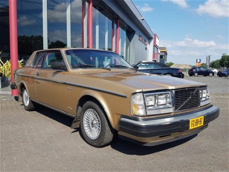 Volvo 262 - Coupé Bertone - 1