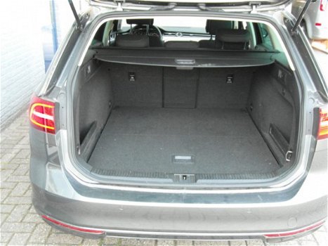 Volkswagen Passat Variant - 1.6 TDI Business Edition Inclusief afleveringskosten - 1