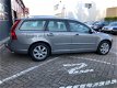 Volvo V50 - 2.4 D5 Summum Xenon navigatie clima parkeersensor lm-velgen elekt-pakket stoelverwarming - 1 - Thumbnail