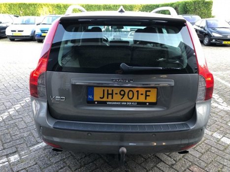 Volvo V50 - 2.4 D5 Summum Xenon navigatie clima parkeersensor lm-velgen elekt-pakket stoelverwarming - 1