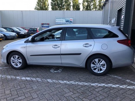 Toyota Auris Touring Sports - 1.8 Hybrid Aspiration Navigatie camera led verlichting clima lm-velgen - 1