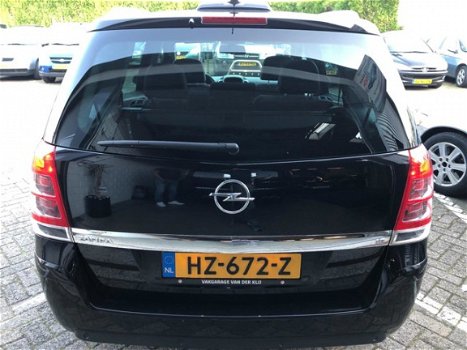 Opel Zafira - 1.8 Cosmo Panoramadak xenon navigatie clima parkeersensor half leer lm-velgen cruise c - 1