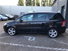 Opel Zafira - 1.8 Cosmo Panoramadak xenon navigatie clima parkeersensor half leer lm-velgen cruise c