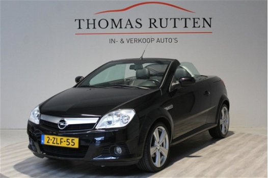 Opel Tigra TwinTop - 1.4-16V Enjoy 2005/ Hardtop/ LM/ Airco/ Leder/ Stoel verw./ Elek ramen + Spiege - 1