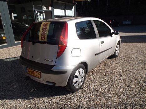 Fiat Punto - 1.2-16V ELX met airco nieuwe apk 04-09-2020 - 1