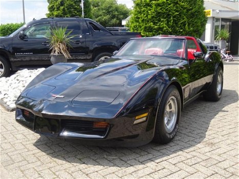 Chevrolet Corvette - 350 V8 Targa Automaat 1980 Zwart / Rood - 1