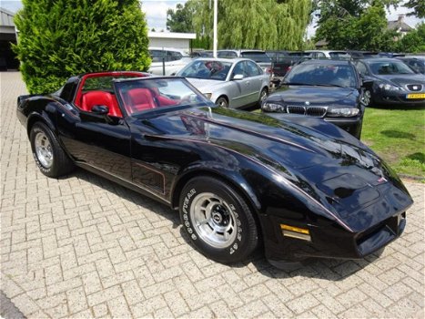 Chevrolet Corvette - 350 V8 Targa Automaat 1980 Zwart / Rood - 1