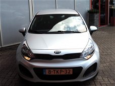 Kia Rio - 1.2 CVVT 5drs (airco, navi, aux)