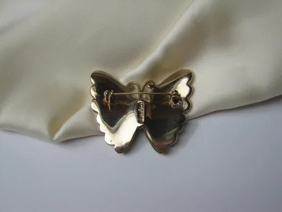 Broche Monet goudkleurige vlinder met groen tinten emaille 4.6x3.8 cm. - Afbeelding 3