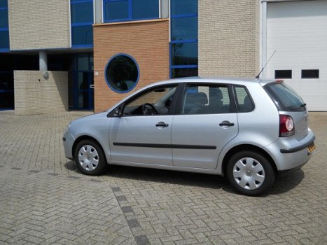 Volkswagen Polo - 1.2 Easyline airco/elekpakket/cv - 1