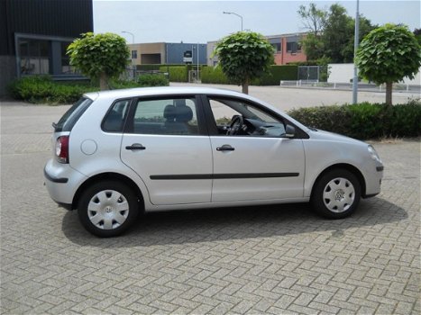 Volkswagen Polo - 1.2 Easyline airco/elekpakket/cv - 1