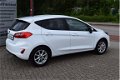 Ford Fiesta - Fiesta 1.1 Trend 85pk 5drs. Airco/Stoelverwarming/Parkeersensoren/Verlengde garantie - 1 - Thumbnail