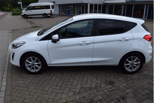 Ford Fiesta - Fiesta 1.1 Trend 85pk 5drs. Airco/Stoelverwarming/Parkeersensoren/Verlengde garantie - 1