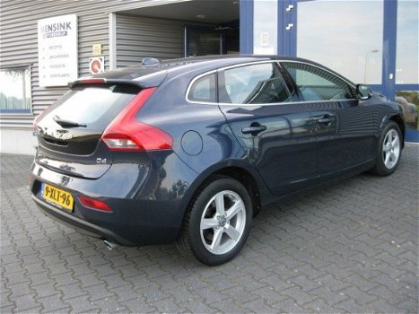 Volvo V40 - 2.0 D4 190PK Momentum Business - 1