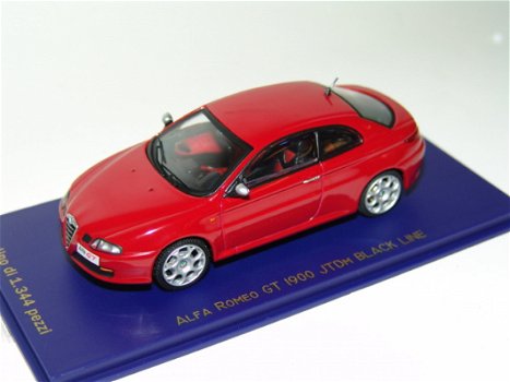 1:43 M4 Alfa Romeo GT 1900 JTDm Blackline 2000 M47071 rood - 0