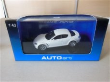 1:43 AA AutoArt Mazda RX-8 parelmoer wit 55905