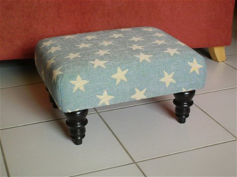 Footstool 37x45cm - lichtblauw/stars - zwart 549 - NIEUW !! - 1