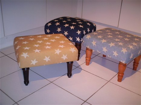 Footstool 37x45cm - lichtblauw/stars - zwart 549 - NIEUW !! - 2
