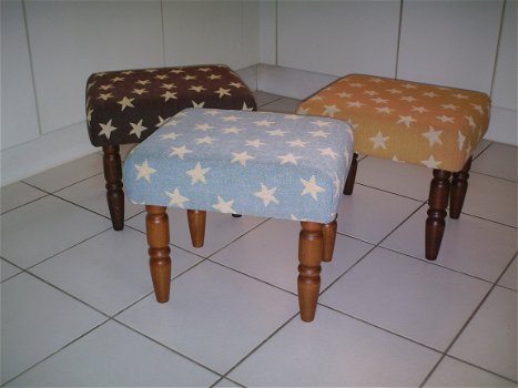 Footstool 37x45cm - lichtblauw/stars - zwart 549 - NIEUW !! - 3