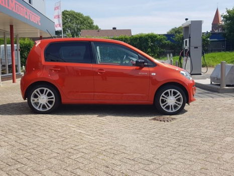 Volkswagen Up! - 1.0 groove up HOT ORANGE AIRCO NAVI PDC - 1