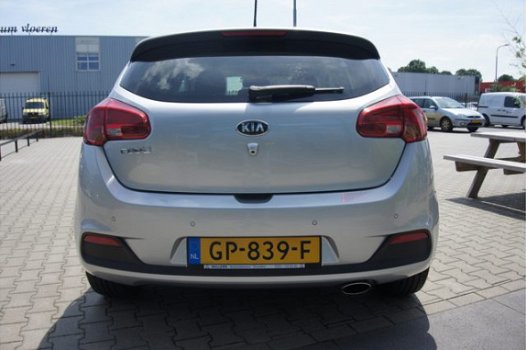 Kia Cee'd - 1.4 CVVT , navigatie, Cruise Control, Stoelverwarming - 1