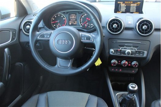 Audi A1 Sportback - 1.0 TFSI Pro Line + / Navigatie / 62.716 km / Sportstoelen / Parkeerhulp / MF St - 1