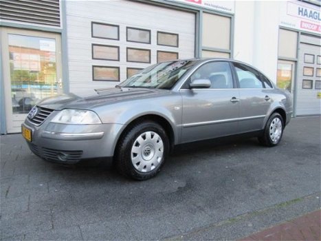 Volkswagen Passat - 2.0-20V Arctic Airco Crusctrl Elecram Trkhaak - 1