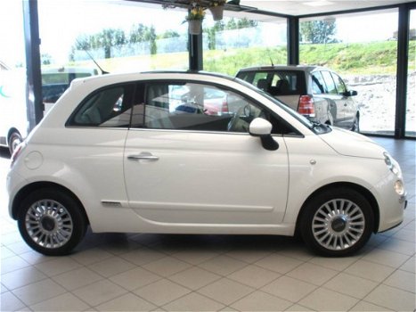 Fiat 500 - 1.2 i Lounge NAVI/PANORAMA DAK/ INCL 6M BOVAG - 1