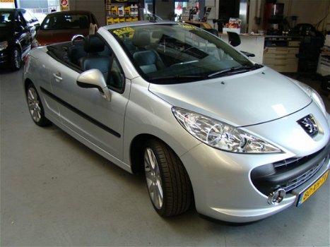 Peugeot 207 CC - 1.6-16V T Féline Zeer weinig kilometers - 1