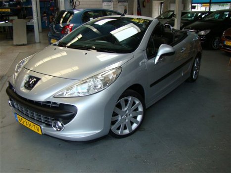 Peugeot 207 CC - 1.6-16V T Féline Zeer weinig kilometers - 1