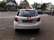 Toyota Yaris - 1.5 Hybrid Aspiration parkeercamera & parkeersensoren voor & achter - 1 - Thumbnail