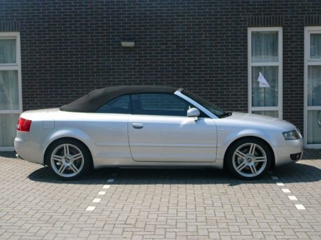 Audi A4 Cabriolet - 3.0 V6 Exclusive-cabriolet-automaat - 1