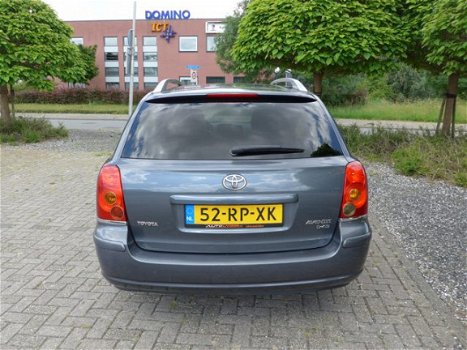 Toyota Avensis Wagon - 2.2 D-4D Linea Luna *APK 31-05-2020*ZEER NETTE AUTO*RIJDT SUPER* , - 1