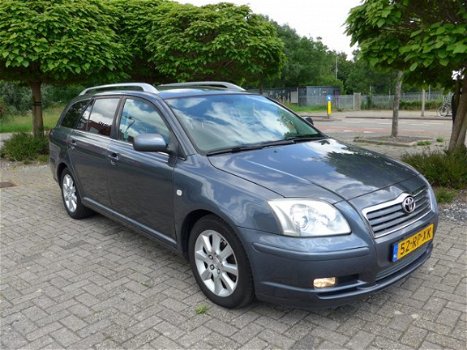 Toyota Avensis Wagon - 2.2 D-4D Linea Luna *APK 31-05-2020*ZEER NETTE AUTO*RIJDT SUPER* , - 1