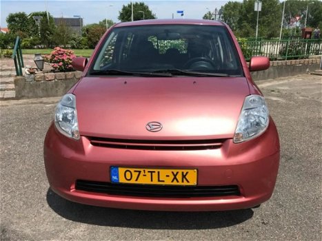 Daihatsu Sirion 2 - 1.0-12V Trend * 1ste Eig. / Elektr. Pakket / APK tm 10-2020 - 1