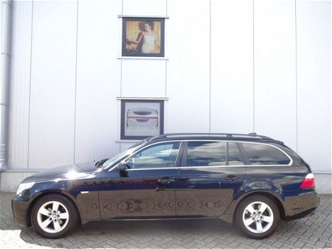 BMW 5-serie Touring - 520d Corporate Business Line Automaat Leder Navi Stoelverwam. Trekhaak NL-gele - 1