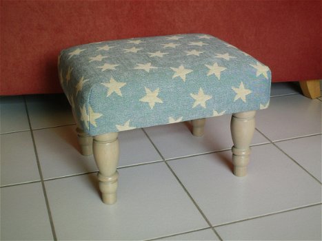 Footstool 37x45 - lichtblauw/stars - wit/grijs 702 - NIEUW !!! - 1