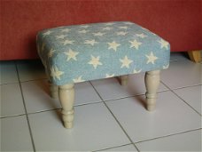 Footstool 37x45 - lichtblauw/stars - wit/grijs 702 - NIEUW !!!