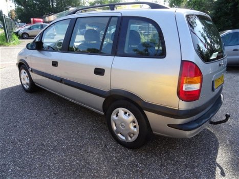 Opel Zafira - 1.6-16V Comfort - 1