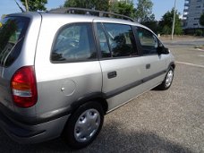 Opel Zafira - 1.6-16V Comfort