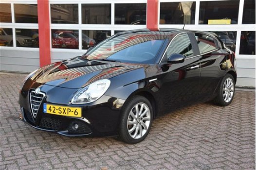 Alfa Romeo Giulietta - 1.6 JTDm Distinctive - 1