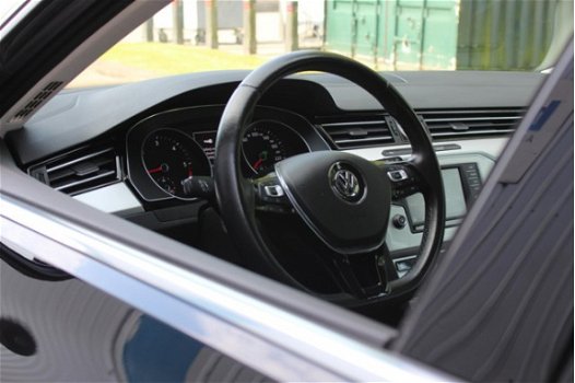 Volkswagen Passat Variant - 1.6 TDI Business Edition | NAVI | PDC | LMV | LED | DEALER O.H | AUTOM | - 1