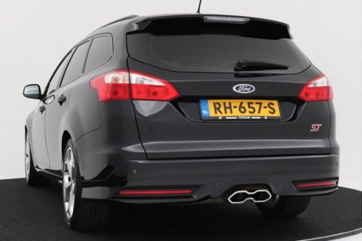 Ford Focus Wagon - 2.0 EcoBoost ST-2 250 PK | Recaro Sportstoelen | Navigatie | 58000 km - 1